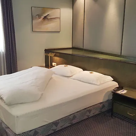 Messehotel Europe 4*