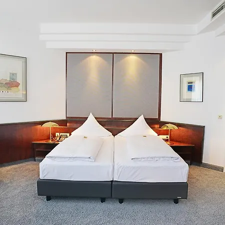 Messehotel Europe Hotell 4*