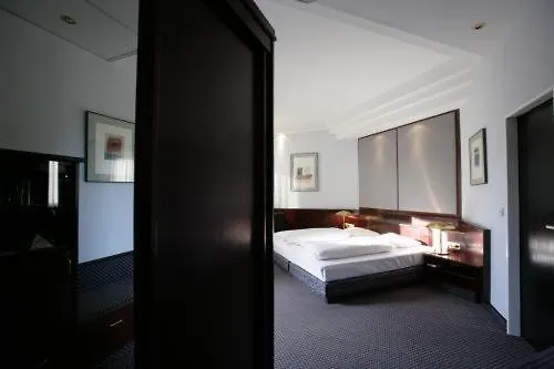 Messehotel Europe 4* シュトゥットガルト